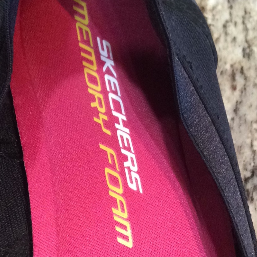 Skechers Light weight Slip on Sneakers - Picture 2 of 4